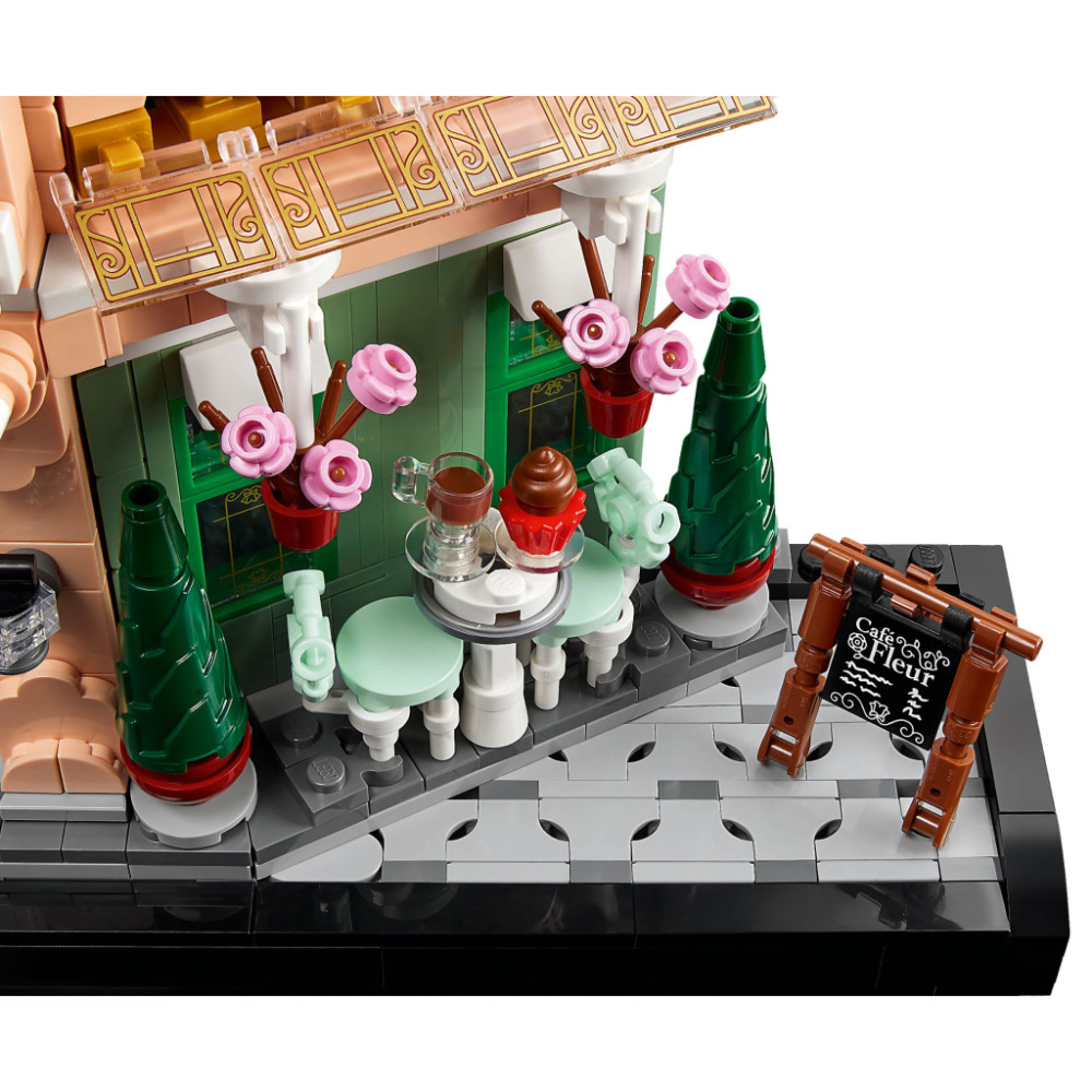Конструктор LEGO Icons Французька кав'ярня (10362)